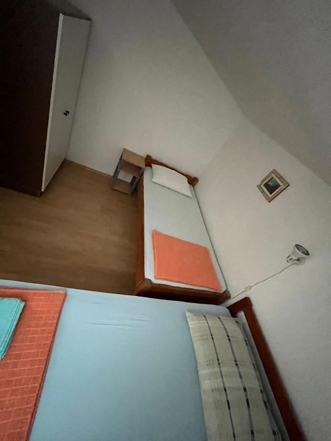 Apartments Tea Karlobag Luaran gambar
