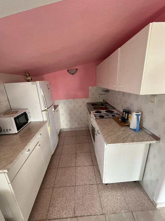 Apartments Tea Karlobag Luaran gambar