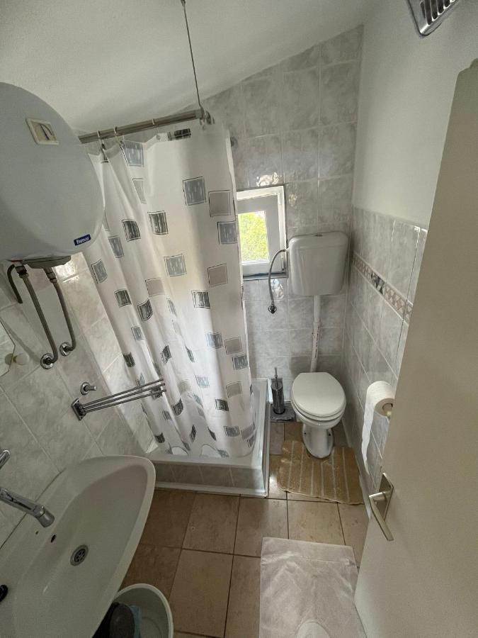 Apartments Tea Karlobag Luaran gambar