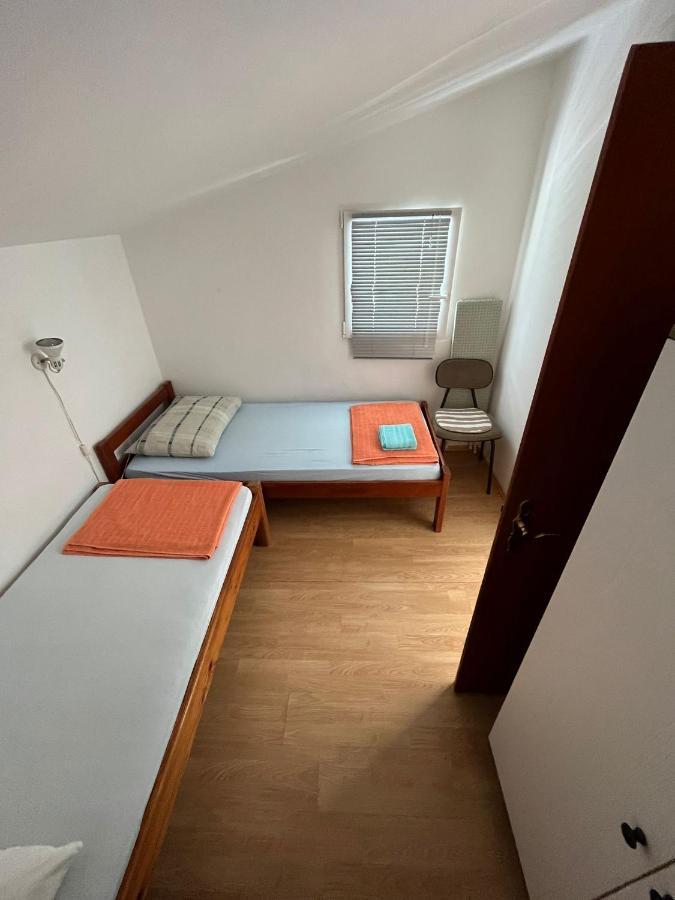 Apartments Tea Karlobag Luaran gambar